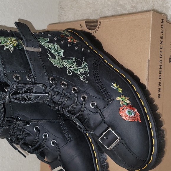 Dr. Martens Gomez Wild Botanics Boots - Picture 6 of 14